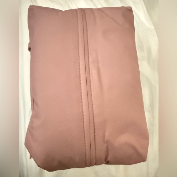 Rare beauty puffy toiletry bag - Picture 2 of 4